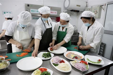 学校食堂后厨卫生怎么样？台州开展开学前食品安全大检查-台州频道