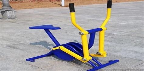 现代户外健身器材 运动器材 公共健身设施 共27套SU模型 户外游乐设施SU模型
