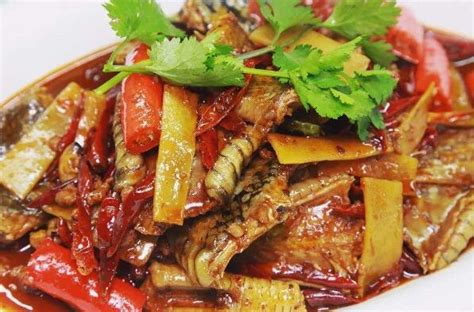 石锅鱼是湘菜特色风味为主的一种美食菜品