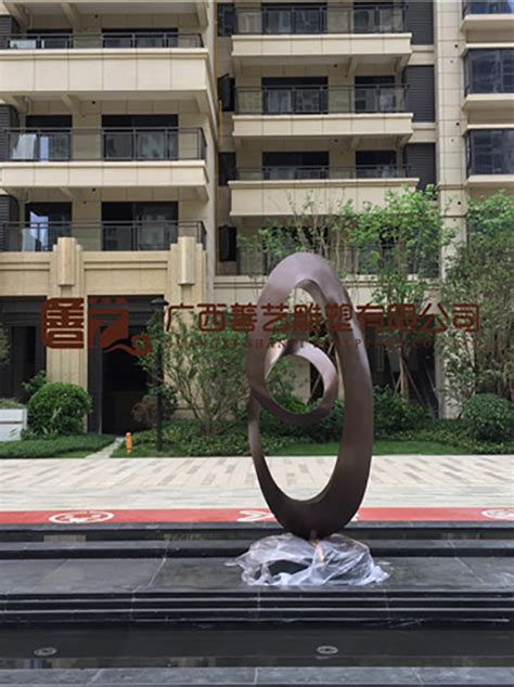 南宁绿地中央广场不锈钢雕塑-广西善艺雕塑有限公司