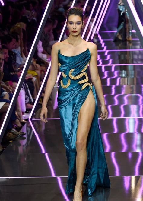 顶级超模Valentina写真 - 金玉米 | 专注热门资讯视频