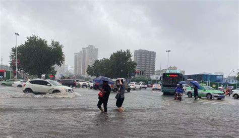 多图直击郑州市区 特大暴雨致道路积水严重_金羊网新闻