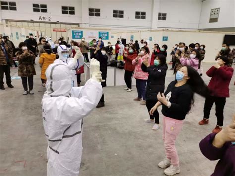 好消息！今晚，上海第二批148人医疗队抵达武汉 - 聚焦新型冠状病毒肺炎疫情 - 健康时报网_精品健康新闻 健康服务专家