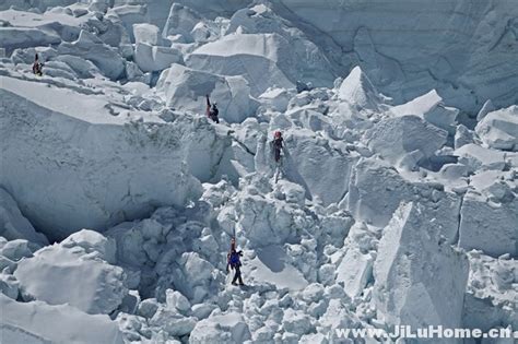 探索频道《珠穆朗玛峰雪崩悲剧 Everest Avalanche Tragedy (2014)》全1集 ...