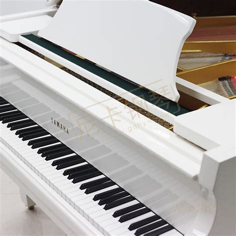 雅马哈三角钢琴 G2白色 -尼卡钢琴租赁