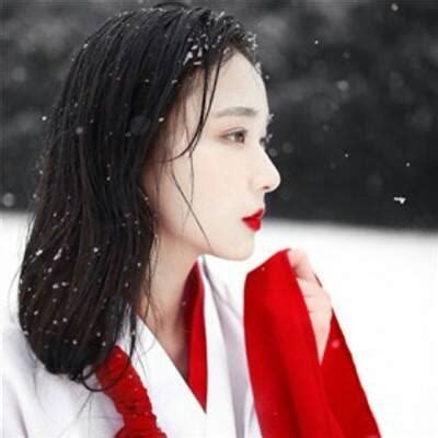 小红书女生古风头像图文