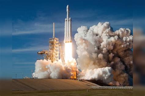 SpaceX拿下新订单 将为卫讯公司发射重要卫星_卫讯_订单_发射