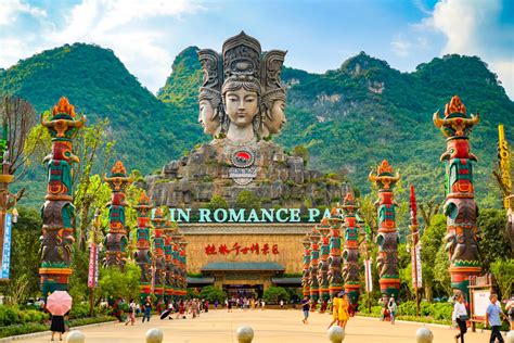 广西省桂林市旅游景点有哪些？？最好在几月去，各个景点有哪些特色？