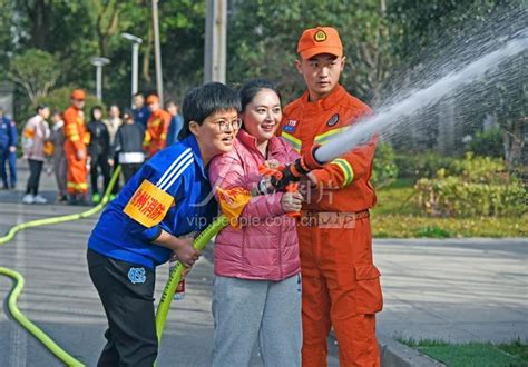 上海唯一女消防员是位95后飒妹子 - 大视野融媒网