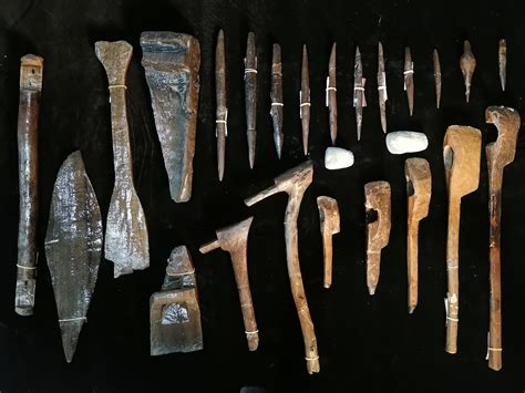 新石器时代晚期—商·玉刀-中国文物收藏鉴定-图片