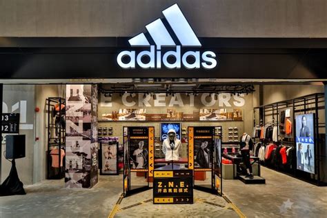 深圳阿迪达斯折扣店哪里价格最便宜，Adidas旗舰店地址电话-专柜地址-手里来海淘网