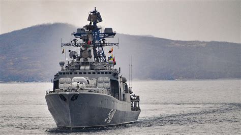俄太平洋舰队“潘捷列耶夫海军上将”号反潜舰与舰载直升机在东海进行演练 - 2022年3月30日, 俄罗斯卫星通讯社