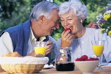 老人想要健康长寿 遵循这四个饮食原则_营养饮食_振东健康网