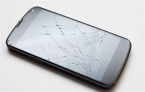 手机屏幕碎了不用怕，自己也能修补，只需15分钟，快看看