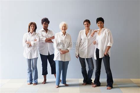 五个女人的肖像高清图片下载-正版图片501479903-摄图网