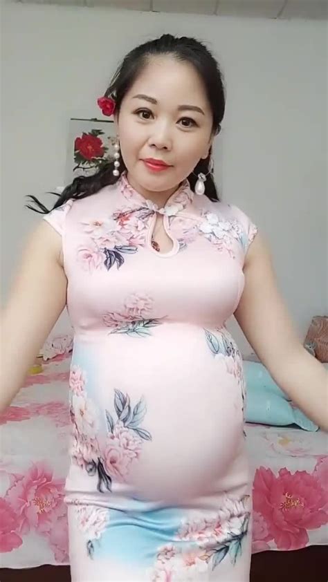 第一次见孕妇穿旗袍，肚子这么大了，还是依然抵挡不住她的美！_腾讯视频