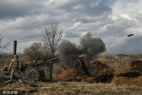 巴赫穆特鏖战持续，泽连斯基：乌克兰的未来取决于东部战场_凤凰网