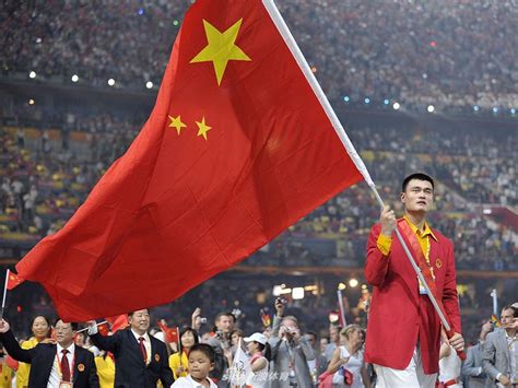 北京冬奥组委携手安踏发布北京 2022 年冬奥会特许商品国旗款运动服装 – NOWRE现客