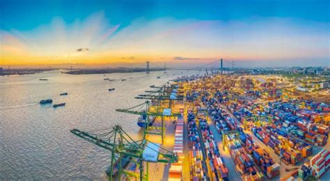 “外贸之城”东莞正突围：10月进出口迎来正增长，“新三样”激活出海新动能 - 21经济网