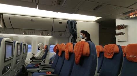 俄航SU208航班累计确诊64例！机上乘客亲诉回国经历：“欢迎回家”，四个字让我泪目 - 周到