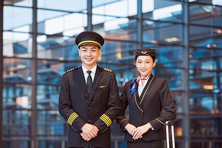 中国机长张天爱空姐制服照，喜欢吗？