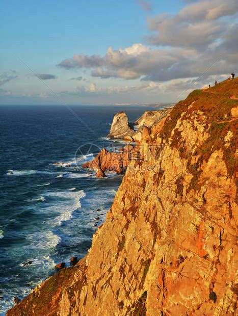 在葡萄牙里斯本区欧洲大陆最西端的Guincho海滩附近的CabodaRoc高清图片下载-正版图片505783045-摄图网