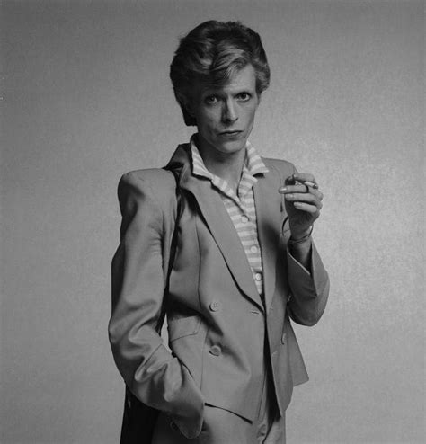 从未发表过的大卫·鲍威1967年的肖像照片 - PSD素材网