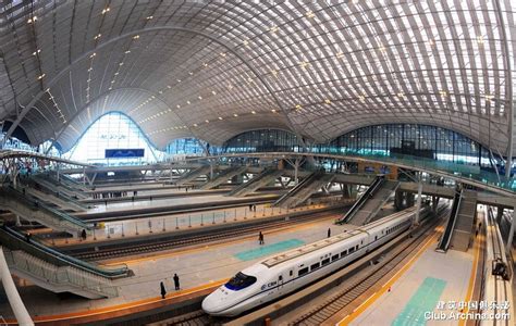 中国最美高铁站武汉站高清图片下载-正版图片501047235-摄图网