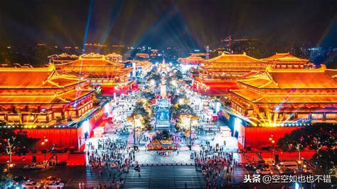 【携程攻略】陕西西安钟楼景点,钟楼和鼓楼，可以称为长安的地标性建筑，西安的街道同北京一样，皇城…