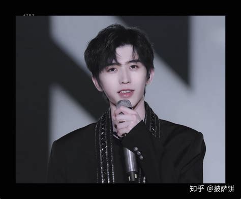 蔡徐坤超帅的照片图片