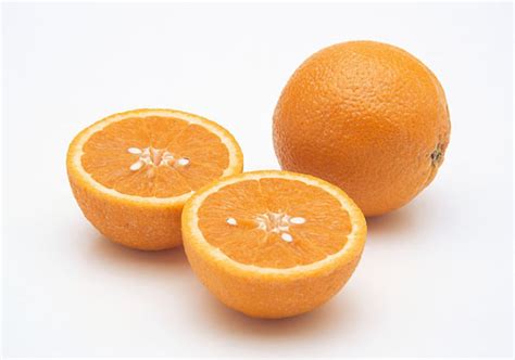 橙子的功效与作用以及 营养价值，橙子吃多了会上火吗 - 健康饮食 - 宝妈育儿常识网
