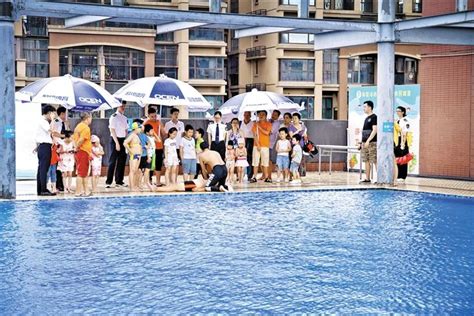 “游泳场所卫生监督开放日” 市民亲身体验泳池卫监_龙华网_百万龙华人的网上家园