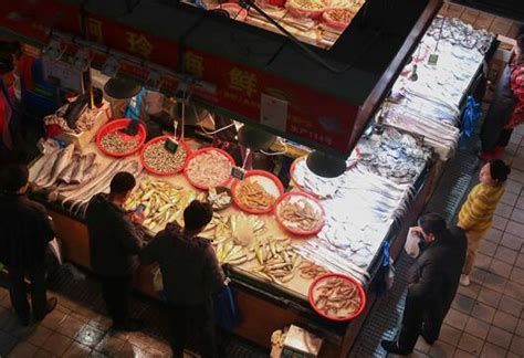 温州平阳农贸市场大变身 “菜篮子”走出共同富裕之路