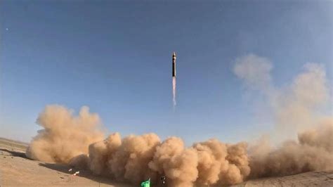 伊朗军演中首次进行俄罗斯S-300防空导弹系统测试