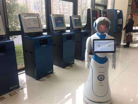 Walker 全新亮相 CES 2020，优必选科技引领AI 机器人商业化 | 极客公园