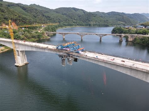 高建公司承建国道G205线南平市曲港特大桥成功合龙 - 在建工程 - 南平武夷发展集团有限公司