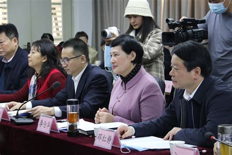 五峰县委县政府来校洽谈合作-三峡大学索源网