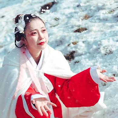 头像古风白可爱女生真人