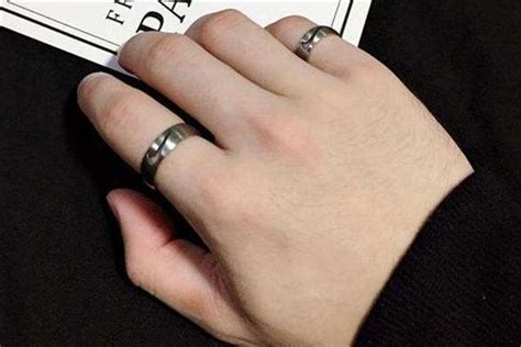 情侣戒指图片戴在手上有什么含义 - 中国婚博会官网