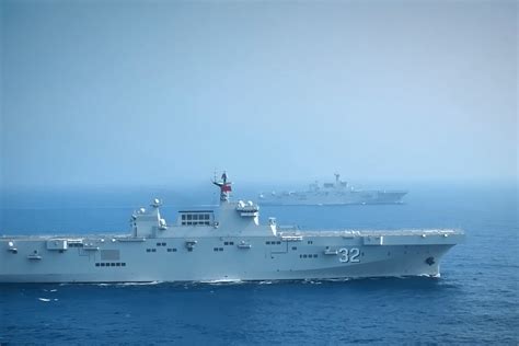 中国军舰训练两栖作战 加速新质战力生成_凤凰网视频_凤凰网