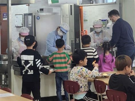 태안군, 지역 학생 4914명에 친환경 로컬푸드 공급