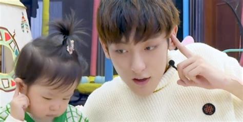 王睿涵在节目中首次让年幼的妹妹上镜，众人都很羡慕，实在是太可爱了_腾讯视频