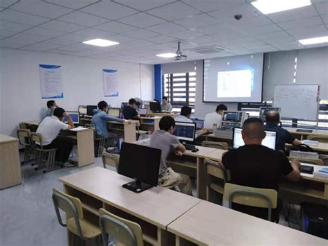 编程教育进校园 特色课程助“双减”-巴彦淖尔市教育局