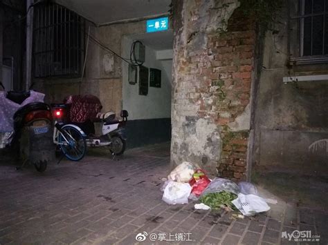 上海豪宅暴跌 这几个月，上海房价跌的很惨， 陆家嘴 边上一个小区，从今年最高16.6万单价，跌到了13万，151平的这个户型总价直接从... - 雪球