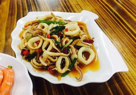 南宁推出火车主题餐厅 火车开动传送美食 _旅游频道_凤凰网