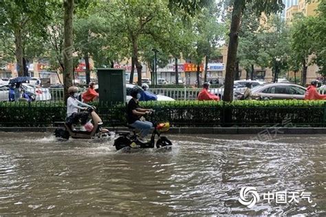 暴雨致广西南宁城区出现大面积内涝 已转移400多人_手机新浪网