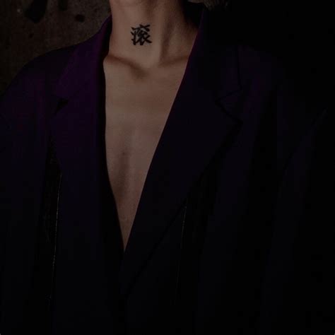 非主流黑色打扮男生头像