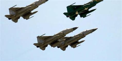 印巴大空战：开战当晚巴军战机奇袭机场，炸毁53架印度战机_凤凰网视频_凤凰网