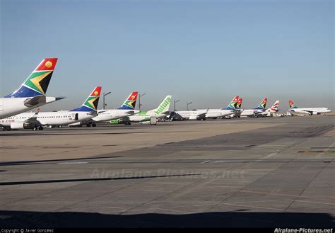 Airport Overview - Airport Overview - Apron at Johannesburg - OR Tambo Intl | Photo ID 133405 ...