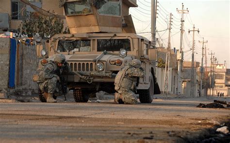 《伊拉克恶狼谷》美军在伊拉克的真实场景